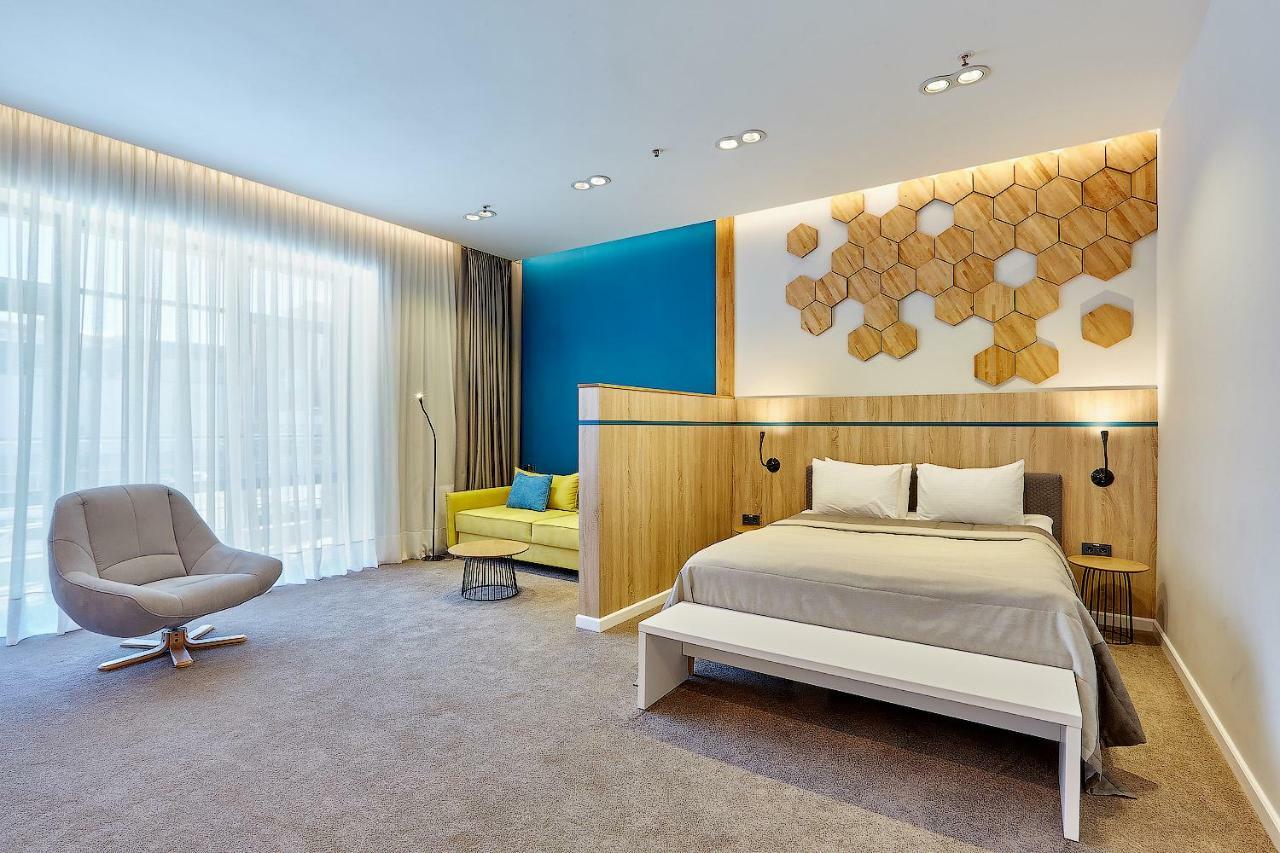 Aqua-Minsk Hotel Plus Extérieur photo