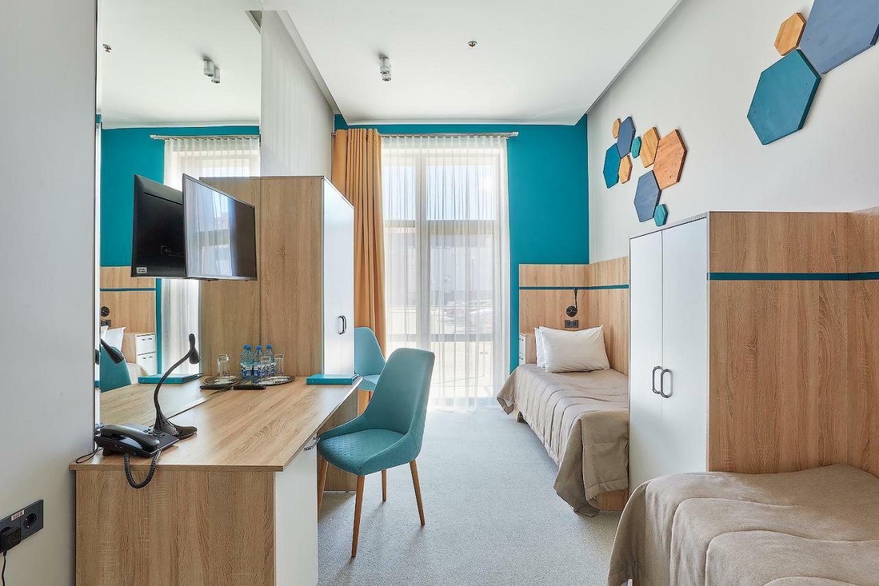 Aqua-Minsk Hotel Plus Extérieur photo